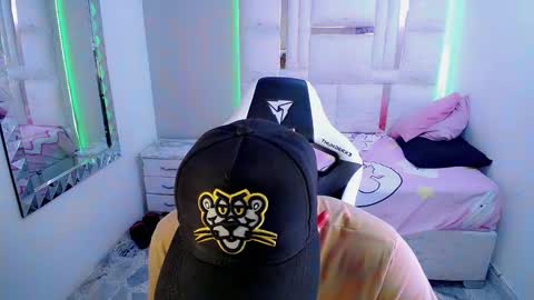 Snapshot of jr_nino_ chatting on March 4, 7:32 pm N I N O online show from March 4, 7:32 pm