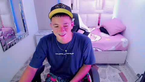 Snapshot of jr_nino_ chatting on March 8, 4:06 pm N I N O online show from March 8, 4:06 pm