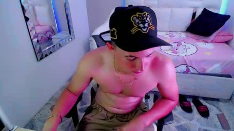 Snapshot of jr_nino_ chatting on March 10, 7:07 pm N I N O online show from March 10, 7:07 pm