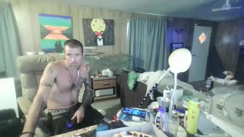jrizzle1111 online show from May 7, 2:33 pm