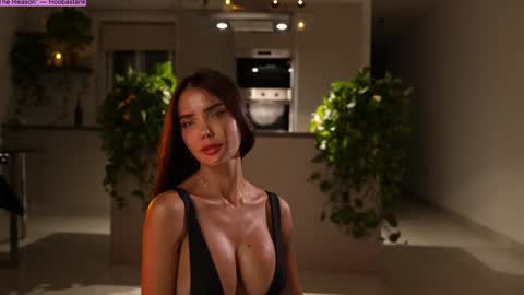 Snapshot of jseductiveart chatting on October 4, 6:28 pm Jennifer Diaz online show from October 4, 6:28 pm