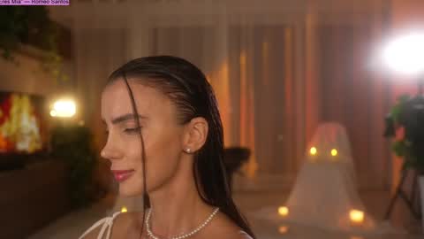 Snapshot of jseductiveart chatting on November 6, 7:26 pm Jennifer Diaz online show from November 6, 7:26 pm