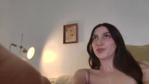 Snapshot of jsmine_ chatting on April 2, 11:46 pm Jsmine and sometimes Beaulooks online show from April 2, 11:46 pm
