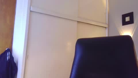 Josneidy  Jos   online show from December 29, 9:50 am