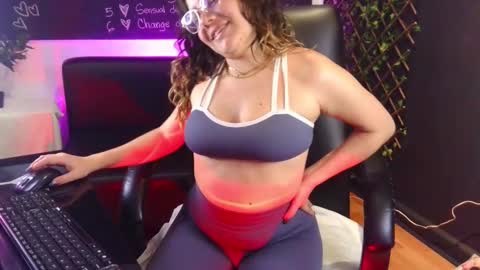 Josneidy  Jos   online show from February 19, 5:05 am