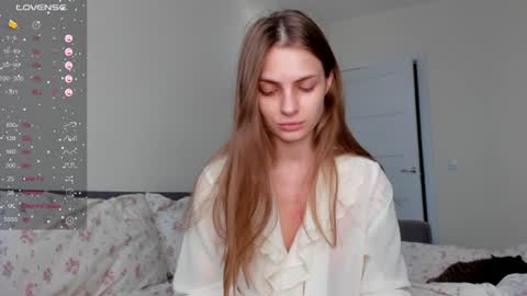 Julia and Julia online show from June 18, 11:58 am