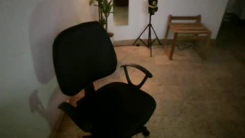 Snapshot of juan235665 chatting on June 6, 12:49 am juan235665 online show from June 6, 12:49 am