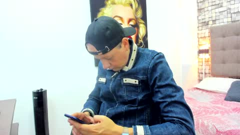 Snapshot of juan__medellin_ chatting on March 28, 11:54 am JUAN online show from March 28, 11:54 am