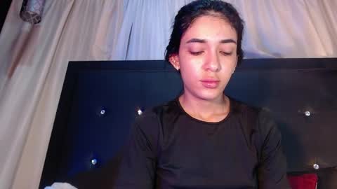 Snapshot of juan_and_luciana chatting on May 12, 11:51 am online show from May 12, 11:51 am