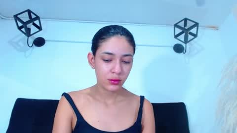 Snapshot of juan_and_luciana chatting on June 13, 12:14 pm online show from June 13, 12:14 pm