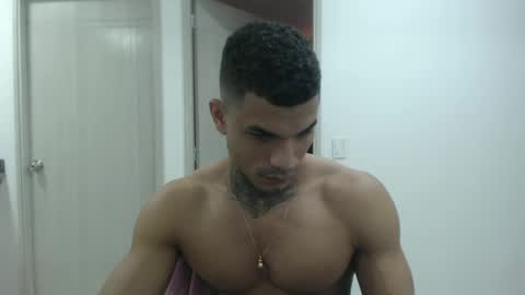 juan_gomez_1 online show from December 7, 12:02 pm