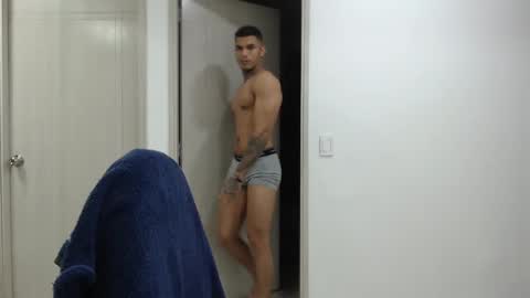 juan_gomez_1 online show from January 5, 10:32 am