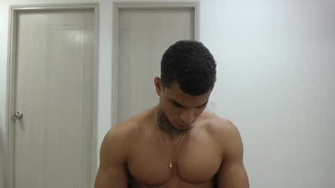 juan_gomez_1 online show from January 30, 11:22 am