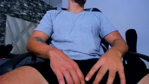 juan_jsmith online show from July 28, 4:39 pm