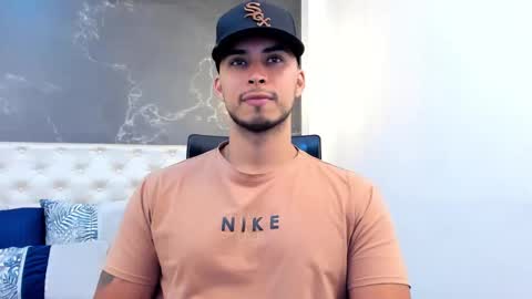 Snapshot of juan_muscle chatting on October 28, 7:49 pm juan_muscle online show from October 28, 7:49 pm