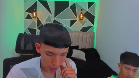 JuanSteven online show from November 12, 4:35 am