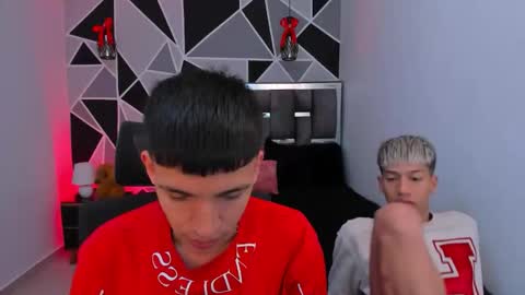 JuanSteven online show from May 3, 11:38 am