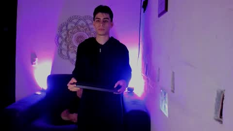 Juan Posada online show from March 26, 10:37 pm