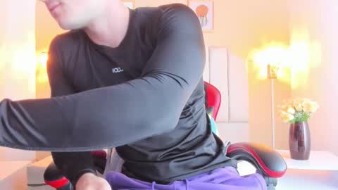 Snapshot of juan_prior chatting on January 6, 1:26 pm JUAN online show from January 6, 1:26 pm