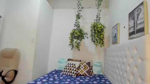 juana_naranjo online show from June 24, 3:16 am
