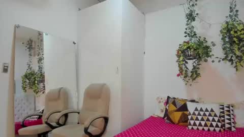 juana_naranjo online show from July 16, 3:12 am