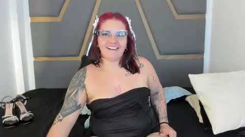Juana Valkiria online show from June 29, 10:15 am