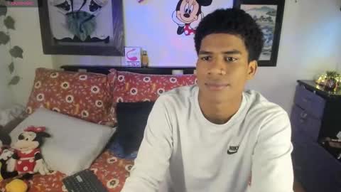 Snapshot of juanbigcock21cm chatting on November 16, 9:20 pm juan jose online show from November 16, 9:20 pm