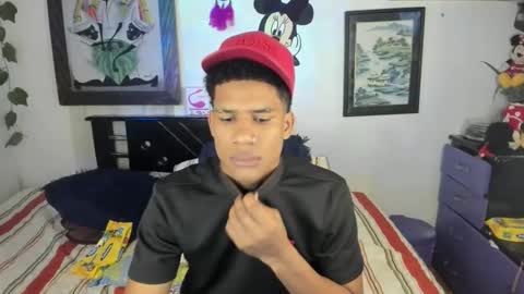 Snapshot of juanbigcock21cm chatting on November 22, 11:37 pm juan jose online show from November 22, 11:37 pm