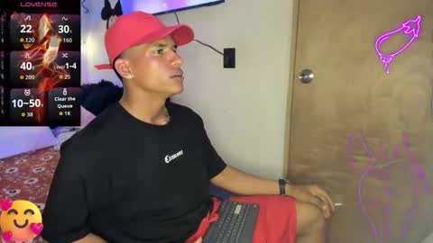 Snapshot of juanbigcock21cm chatting on February 22, 10:30 pm juan jose online show from February 22, 10:30 pm