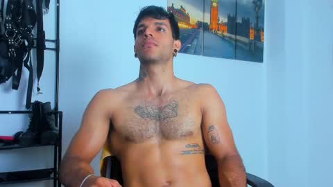 Juan Esteban online show from October 15, 2:44 am