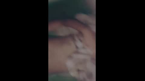 juanc23_371 online show from November 3, 11:48 pm