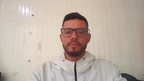 Snapshot of juanfe_style chatting on October 10, 3:11 pm juanfe_style online show from October 10, 3:11 pm