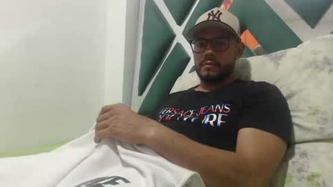 Snapshot of juanfe_style chatting on November 9, 3:38 am juanfe_style online show from November 9, 3:38 am