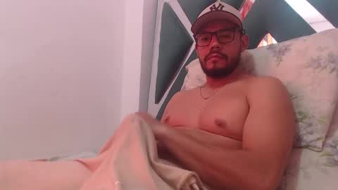 Snapshot of juanfe_style chatting on November 17, 4:57 pm juanfe_style online show from November 17, 4:57 pm