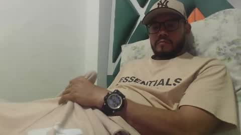 Snapshot of juanfe_style chatting on December 5, 3:48 am juanfe_style online show from December 5, 3:48 am