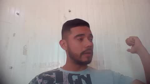 Snapshot of juanfe_style chatting on April 24, 3:03 pm juanfe_style online show from April 24, 3:03 pm