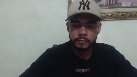 Snapshot of juanfe_style chatting on May 1, 9:41 pm juanfe_style online show from May 1, 9:41 pm