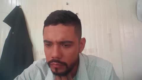 Snapshot of juanfe_style chatting on May 25, 7:20 pm juanfe_style online show from May 25, 7:20 pm
