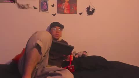 Snapshot of juanftmaria2 chatting on October 9, 10:41 pm juanftmaria2 online show from October 9, 10:41 pm