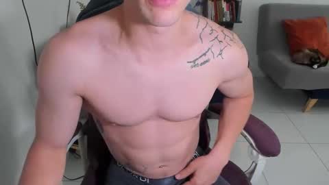 Snapshot of juanisimo_ chatting on March 30, 7:37 pm JUANISIMO online show from March 30, 7:37 pm
