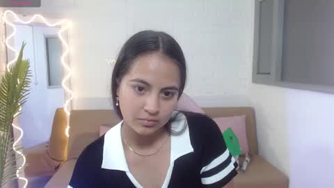 Snapshot of juanita_tay chatting on March 12, 4:24 pm JUANITA online show from March 12, 4:24 pm