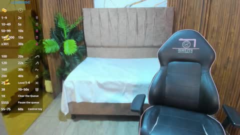 JUANITA online show from February 4, 12:00 pm