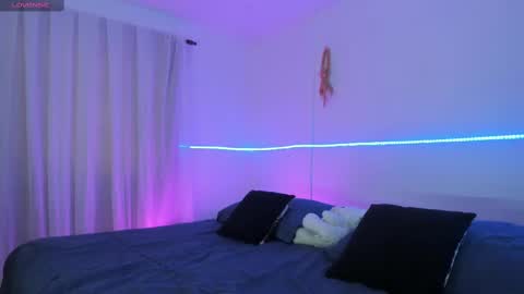 Blue online show from February 17, 4:37 pm