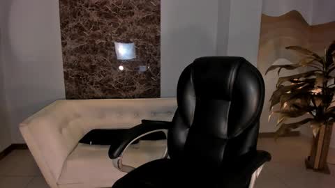 Juanita Clay online show from March 7, 7:33 pm