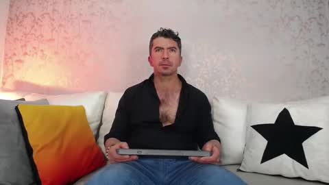 Snapshot of juank_fit45 chatting on November 7, 1:55 pm Juan k online show from November 7, 1:55 pm