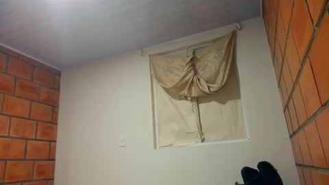 juankikplolol online show from October 5, 3:05 am