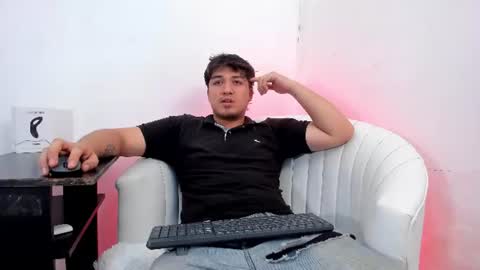Snapshot of juanmechanic chatting on June 17, 3:35 pm JUAN online show from June 17, 3:35 pm