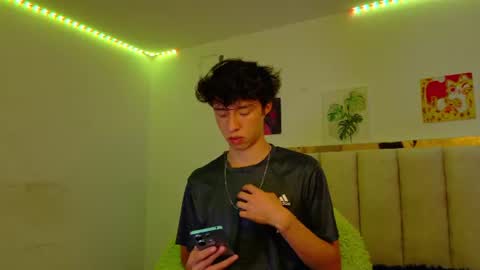 juanmres online show from June 9, 5:57 pm