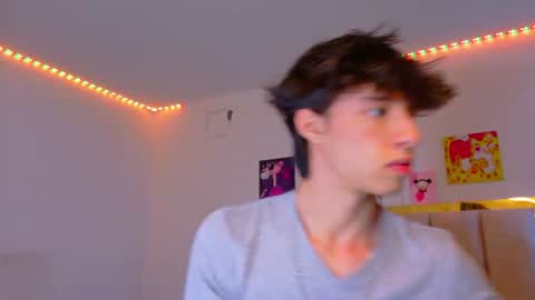 juanmres online show from July 23, 7:12 pm