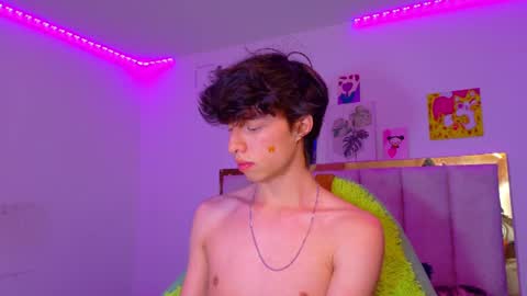 juanmres online show from July 25, 9:56 pm